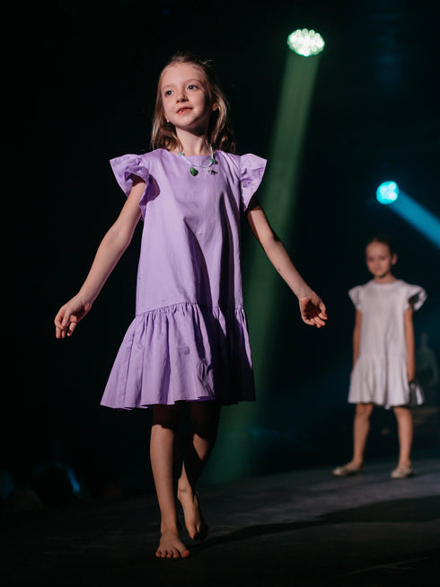 Girls organic dress with ruffles in Violet